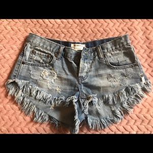 One teaspoon distressed shorts